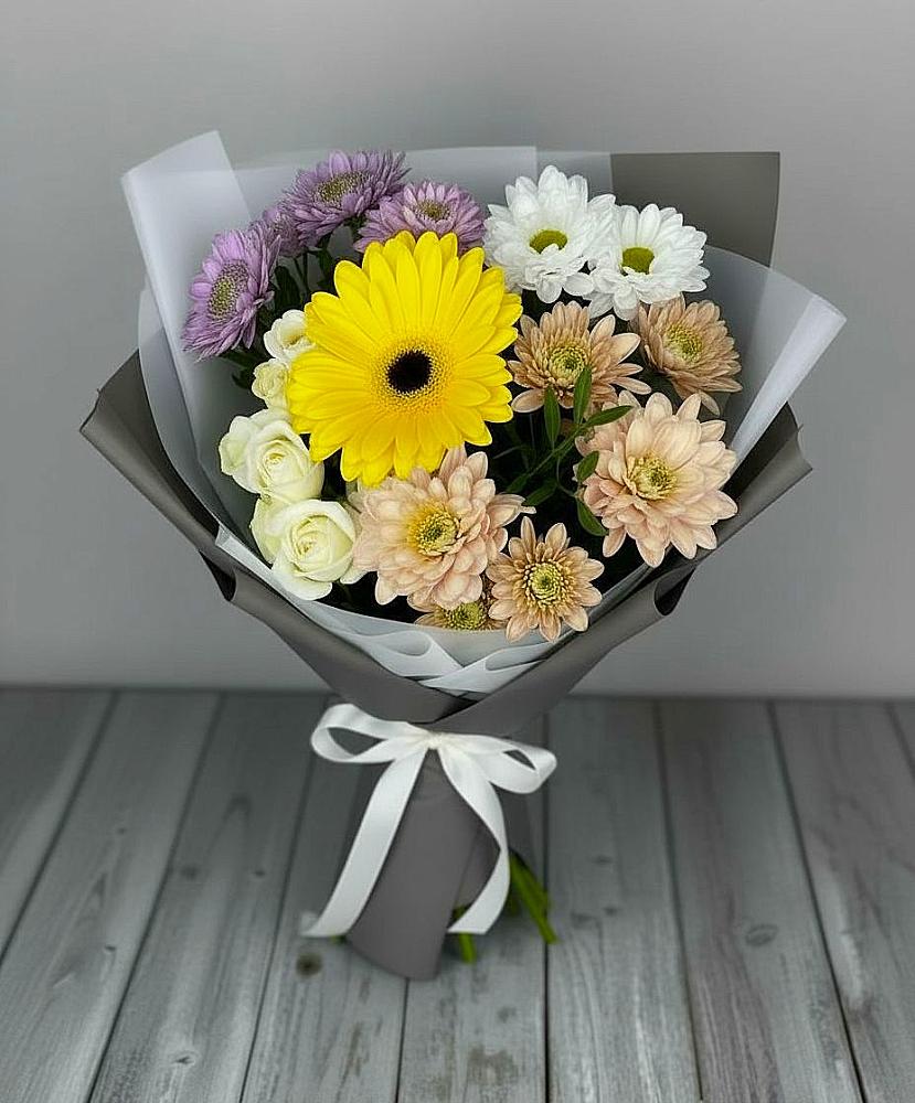 Букет цветов из: Розы, Герберы и Хризантемы в Белом Яре Республики Хакасия