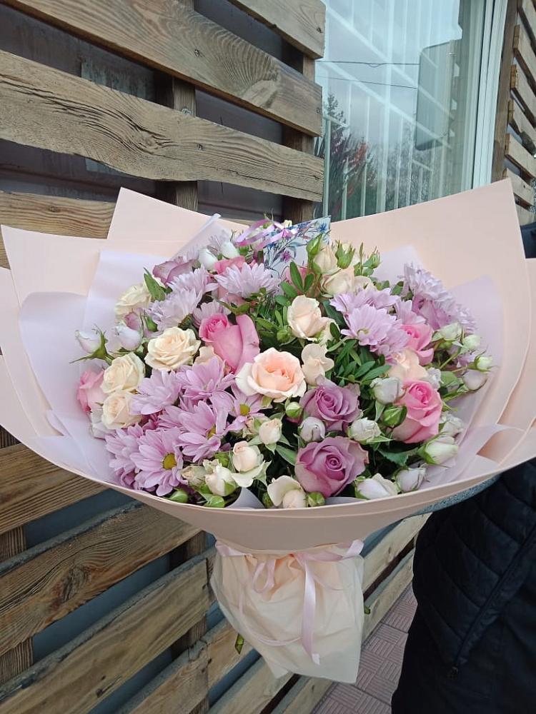 Букет цветов из: Розы и Хризантемы в Белом Яре Республики Хакасия