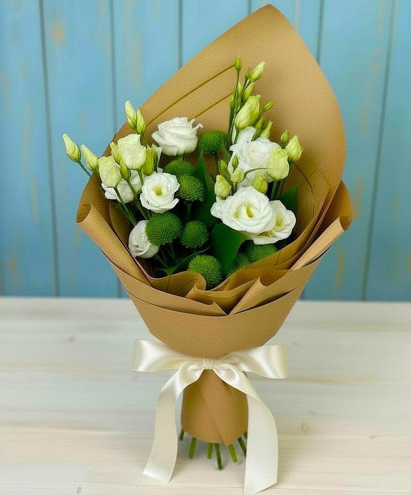 Букет цветов из: Хризантемы и Лизиантусы в Белом Яре Республики Хакасия