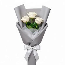 Букет 3 белые розы в Белом Яре Республики Хакасия