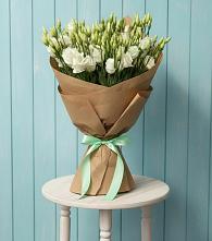 Букет цветов из:  Лизиантусы в Белом Яре Республики Хакасия