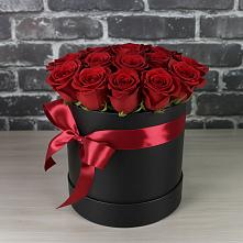 Цветочная композиция из Розы в шляпной коробке в Белом Яре Республики Хакасия