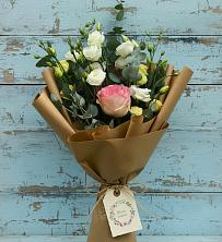Букет цветов из:  Розы и Лизиантусы в Белом Яре Республики Хакасия